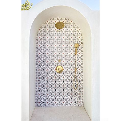 Outdoor, Design, Bathroom Interior Design, Shower Design, Modern Shower, Outdoor Shower, Tile Patterns, Bathroom Styling, Bathroom Inspiration