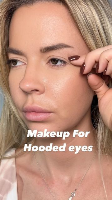 Makeup Artist | LOS ANGELES on Instagram: "5 min makeup ❤️for hooded eyes ❤️follow for more #makeup #mua #makeupartist #makeuptutorial #makeupreels #beauty" Eyeshadow Make-up, Hooded Eyes, Los Angeles, Eye Make Up, Makeup Techniques, Makeup Artist, Eye Makeup, Makeup Hacks, How To Do Eyeshadow