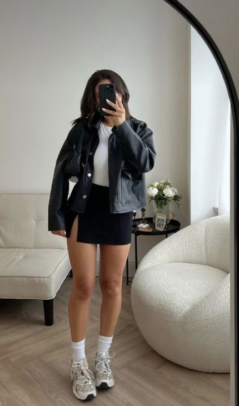 Casual, Outfits, Casual Rainy Day Outfit, Casual Leather Jacket Outfit, Casual Leather Skirt Outfit, Casual Night Out Outfit, Smart Casual Women, Outfit With Leather Jacket, Casual Style Outfits