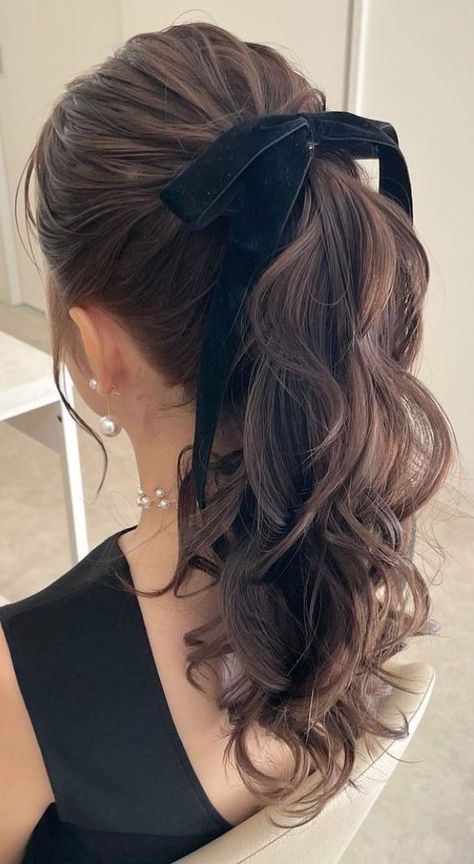 half up half down with bow, easy half up with bow, easy bun hairstyle with bow, bow hairstyles, bubble braid with bow, bun with bow cute hairstyle, coquette hairstyle, bubble ponytail with bow, everyday hairstyle, ponytail with bow Bun Hairstyle, Ponytail Hairstyles, Bow Ponytail, Ribbon Hairstyle, Bow Hairstyles, Bow Bun, Hairdos For Curly Hair, Formal Hairstyles For Long Hair, High Curly Ponytail