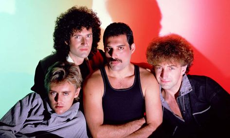 A Kind Of Magic: The Unstoppable Power Of Queen In The 80s People, Queen, Muziek, Persona, Resim, Ilustrasi, Fandoms, Deacon, Taylors