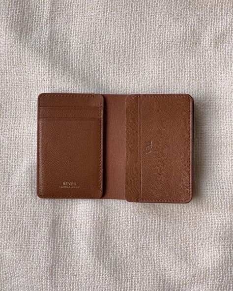 Ideas, Outfits, Card Holder Leather, Card Holder Wallet, Leather Passport Holder, Leather Wallet Mens, Wallet Men, Personalized Leather, Wallets For Women
