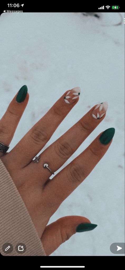 #nailsdesign #green #greennail Summer, Manicures, Promotion, Outfits, Green Nail Designs, Dark Green Nails, Teal Nails, Teal Nail Designs, Emerald Nails