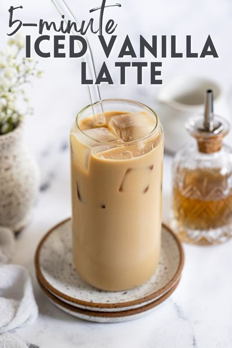 Making a homemade iced vanilla latte is so easy and ready in just about 5 minutes! It can be made without a machine or special equipment. You'll quickly fall in love with this creamy, sweet, refreshing drink! Latte Recipe Vanilla, Ice Latte Recipe, Vanilla Latte, Latte Recipe, Homemade Coffee Drinks, Ice Coffee Recipe, Vanilla Coffee, Iced Vanilla Latte Recipe, Vanilla Iced Coffee Recipe