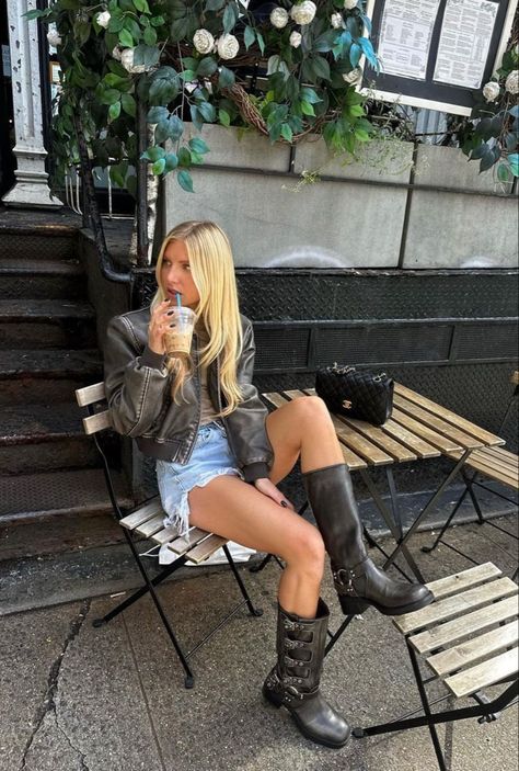 Get inspired by these creative Biker Boot Outfits ideas. Check out our latest blog post to see our ultimate guide to wearing this timeless trend (and where to get them!) Outfits, Outfit Botas, Outfits Invierno, Bikers Outfit, Biker Girl Outfits, Outfit Inspo, Biker Boots Outfit, Biker Outfits, Biker Outfit