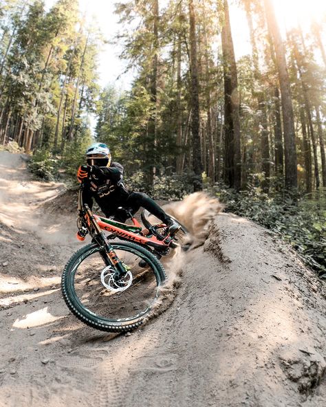 Instagram, Canada, Downhill Mountain Biking, Mountian Bike, Bike Photography, Bike Ride, Adventure Bike, Montain Bike, Downhill Mtb