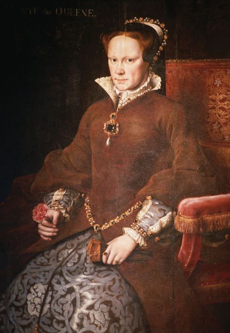 Bloody Queen Mary I, oil on panel by Sir Anthony More, 1554. Is she wearing "La Peregrina or is this the famous "Mirror of Naples"? Portraits, Anne Boleyn, Tudor, Queen, Henry Viii, Queen Mary, Mary Queen Of Scots, Queen Mary 1, Queen Mary Tudor