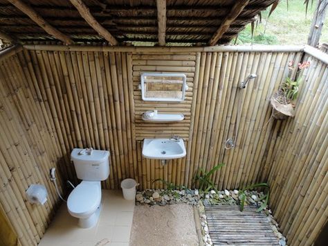 Our outdoor bathroom, Coco Lodge, Ko Muk | Peter and Ashs travels | Off Exploring Bamboo Bathroom, Pool Bathroom Ideas, Pool Bathroom, Outdoor Toilet, Outdoor Bath, Bathroom Toilets, Outdoor Bathroom Design, Outdoor Pool Bathroom, Bamboo House