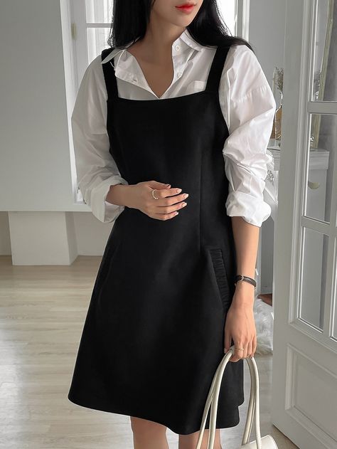 Jeans, Outfits, Sleeveless Dress With Shirt Underneath, Cami Dress Outfit Layering, Sleeveless Dress Outfit, Sleeveless With Shirt Underneath, Black Sleeveless Dress, Black Pinafore Dress Outfit, Overall Dress
