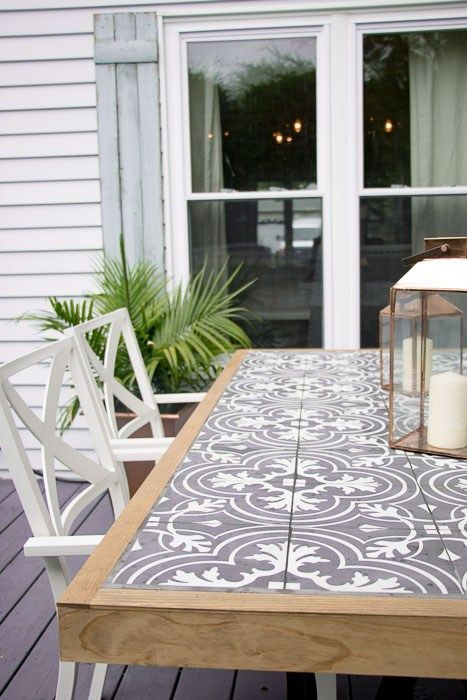 DIY Farmhouse outdoor dining table with a tile top. Home, Hardwood Furniture, Diy Outdoor Furniture, Diy Outdoor Table, Patio Furniture Makeover, Diy Patio Furniture, Outdoor Table Tops, Diy Patio Table, Outdoor Table