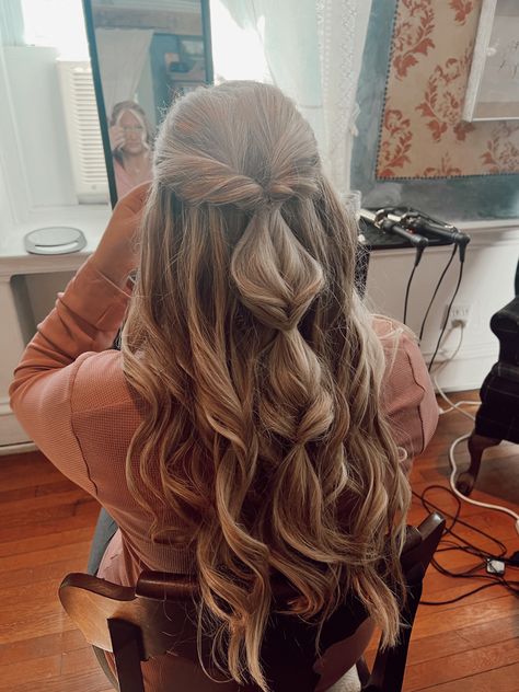 Bubble braid half up half down hairstyle Prom Hairstyles, Half Up Half Down Dance Hairstyles, Bridesmaid Hairstyles Half Up Half Down, Half Up Half Down Dance Hair, Half Up Half Down Wedding Hair, Prom Hairstyles Half Up Half Down, Braided Prom Hair, Prom Hairstyles For Long Hair Half Up, Braided Half Up Half Down Hair