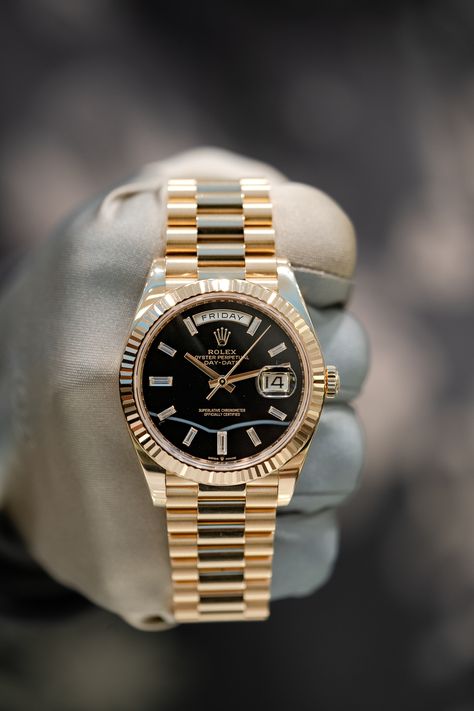 Rolex Day-Date 40m w/ Black onyx dial REF #228238 Are you interested in high end jewelry and watches? G-Luxe jewelers has the best watch collection! We offer a variety of models & brands to browse through Contact us or visit our showroom today! 305-216-8693 32 NE 1st MIami, FL Men Watches, Womens Watches, Elegant Watches, Trendy Watches, Mens Luxury Fashion, Black Onyx, Stylish Watches, Mens Rolex, Black Rolex