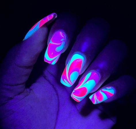 30 Gorgeous Glow In The Dark Halloween Nails To Steal The Show Design, Instagram, Unique Nails, Fancy Nails Designs, Dipped Nails, Purple Nail Designs, Fancy Nails, Holographic Nails, Nail Design Inspiration