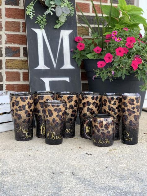 HAND PAINTED LEOPARD/CHEETAH PRINT ombré tumbler 😍. A lot of love goes into these tumblers! PRIMARY COLOR: please select the non cheetah color you would like on the bottom. I do all fonts In Gold unless otherwise spoken about. My CUSTOM stainless steel tumblers are handmade to order. Due to being Mugs, Shirts, Ombre, Tumbler Cups Diy, Tumbler Cups, Glitter Tumblers, Tumbler Designs, Diy Tumblers, Custom Tumblers
