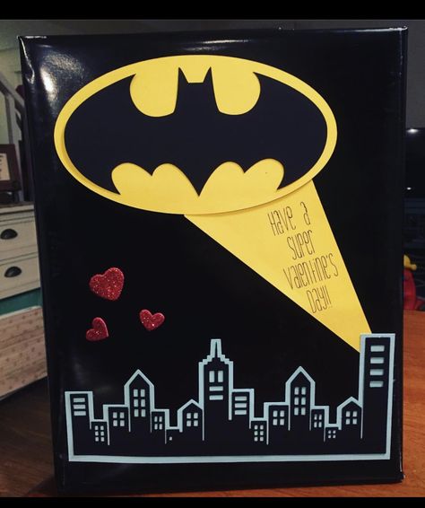 Batman Boyfriend Gifts, Batman Presents For Him, Batman Gift Ideas For Boyfriend, Batman Valentine Box Ideas, Batman Gifts For Boyfriend, Batman Valentines Boxes, Batman Diy Gifts Boyfriends, Batman Gift Ideas, Batman Valentines Cards