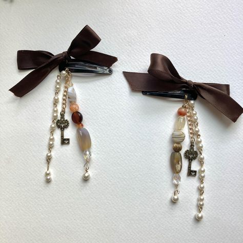 handmade brown bow beaded matching hair clips set... - Depop Ideas, Karaoke, Beaded Jewellery, Crafts, Bijoux, Art, Bead Hair Accessories, Beaded Hair Clips, Handmade Hair Clip