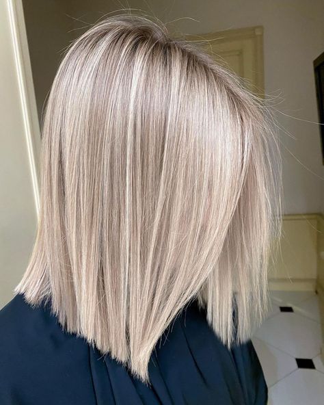 10 Easy Sleek Long Bob Hairstyles for Thick Hair & Super Color Innovations! 8 Blonde Hair, Balayage, Blond, Blonde, Light Hair, Blonde Hair Inspiration, Cool Blonde Hair, Blonde Hair Shades, Blonde Hair Color