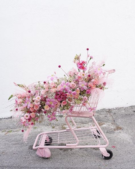 Flower installation by FLORMOSURA Decoration, Inspiration, Floral, Floral Arrangements, Flower Stores, Flower Shop Decor, Flower Power, Pink Flower Arrangements, Flower Installation
