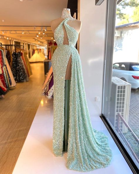 Instagram Dresses, Evening Gowns, Gowns, Gowns Online, Gowns Dresses, Elegant Dresses, Evening Gowns Formal, Occasion Dresses, Formal Dresses Long