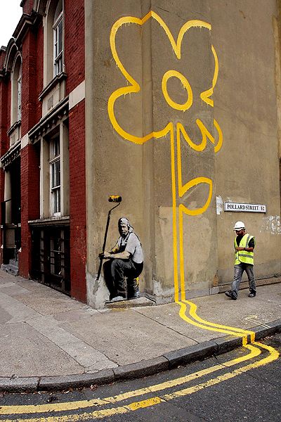 Banksy's street art in London. Click on the image to explore Londons 5 best areas for street art at TheCultureTrip.com! (Image via telegraph.co.uk) Urban, Fotos, Kunst, Fotografia, Fotografie, Picture, Pinterest, Resim, Dekoration
