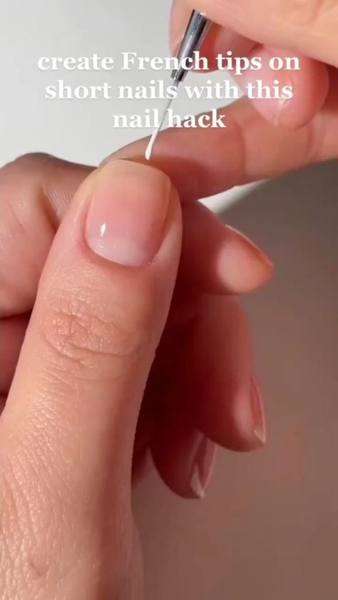 Nails french tip Nail Manicure, Nail Tutorials, Short French Nails, Simple Gel Nails, Gel Nails Diy, Natural Nails Manicure, Nail Colors, Ongles, Beauty Hacks Nails
