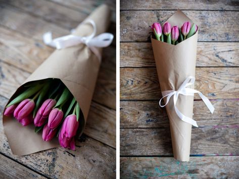 Wrap Flowers In Paper, How To Wrap Flowers, Diy Bouquet Wrap, Flower Bouquet Diy, Flower Wrap, Diy Bouquet, Bouquet Wrap, Flower Bouquets, Flowers Bouquet