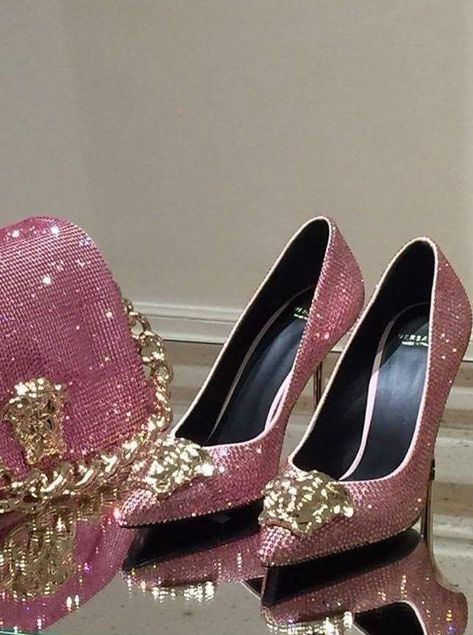 ꨄ on Twitter: "pink crystal versace💕 https://t.co/bDJtWKxq06" / Twitter Versace, Outfits, Trainers, Barbie, Designer Shoes, Haute Couture, Versace Pink, Versace Shoes, Versace Heels