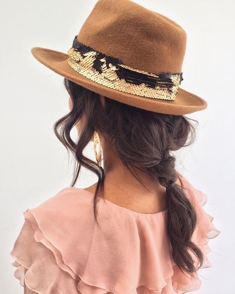 #Cowgirl #Cowgirlstyle #Braids #BraidStyles #Ponytail #Hairstyle #HairInspiration  #MichaelGrayHair Hairstyle, Cowgirl Outfits, Ideas, Hats, Outfits, Plait Styles, Plaits, Halloween, Cute Cowgirl Outfits