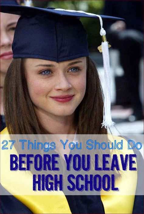 27 Things You Should Do Before You Leave High School Jamie Dornan, Alexis Bledel, Bledel, Mamma, Rory Gilmore, Amy Sherman Palladino, Girls, Gilmore, Lol
