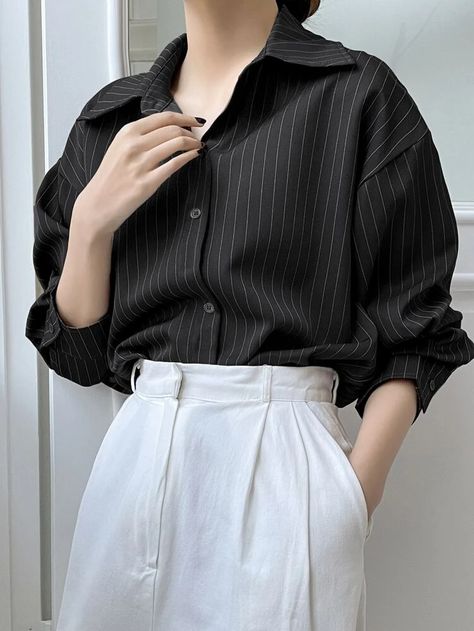 Clothes, Casual Outfits, Look Fashion, Clothes Design, Outfit Accessories, Casual Style, Casual Style Outfits, Drop Shoulder Shirt, Korean Fashion