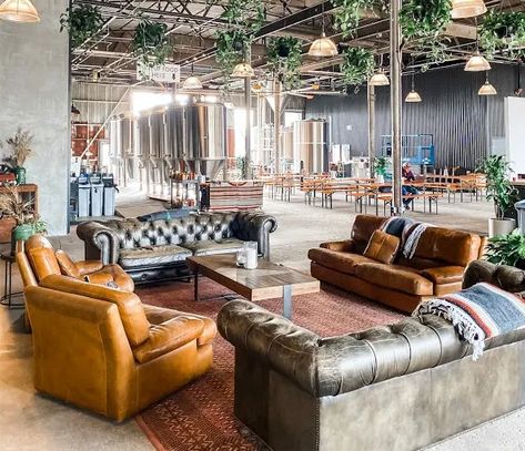 Brewery Taproom, Brewery Interior Design, Brewery Interior, Home Brewery Design, Brewery Bar Design, Brewery Bar, Brewery Design Interior, Tap Room Brewery Design, Taproom Design Brewery