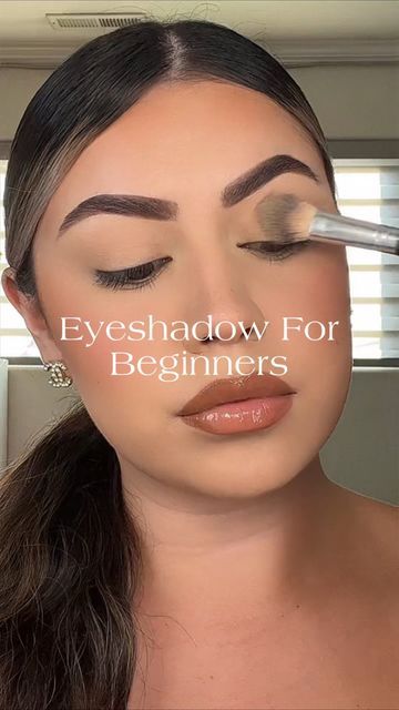 Instagram, Eye Make Up, Makeup Techniques, How To Apply Eyeshadow, Eyeshadow Tutorial For Beginners, Eye Makeup Steps, Beginner Eyeshadow, Makeup Tutorial Eyeshadow, Eyeshadow Tutorial Natural