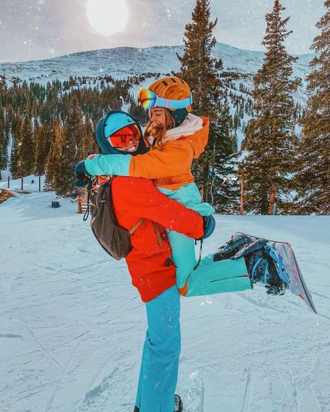 Winter, Instagram, Snowboarding Couple, Snowboard Pictures, Snowboarding Pictures, Snowboarding Pics, Snowboarding Style, Couple Snowboarding Pictures, Ski Pictures Ideas