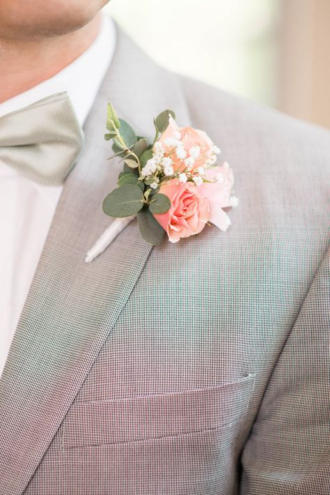 Pink Roses and Baby's Breath Boutonniere | Audrey Rose Photography https://www.theknot.com/marketplace/audrey-rose-photography-norfolk-va-766665 | Morrison's Flowers & Gifts https://www.theknot.com/marketplace/morrisons-flowers-and-gifts-williamsburg-va-512136