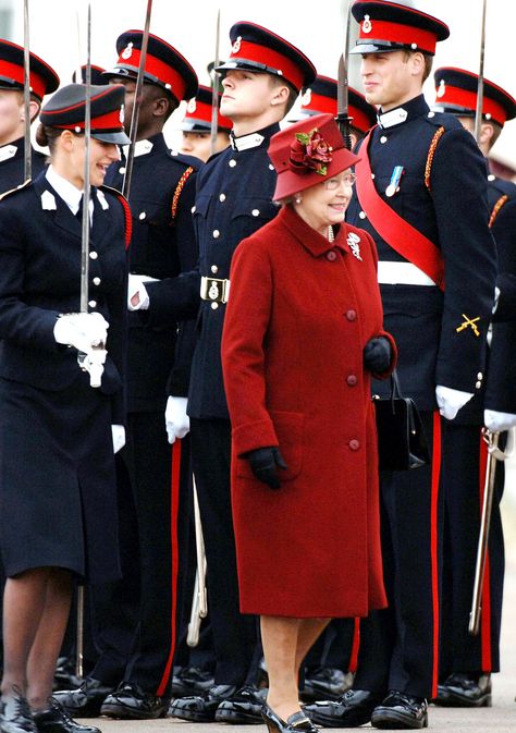 Prince William is inspected by his grandmother, Queen Elizabeth ll, as he takes part in the Sovereign's Parade at the Royal Military Academy Sandhurst on December 15, 2006 in Sandhurst, England. England, Princess Kate, Windsor Fc, Queen, Lady, Prince William And Kate, Royal Family, Queen Of England, Prince And Princess