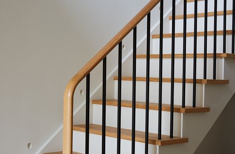 First Step Designs | Cut string staircase, continuous handrails and steel spindles - First Step Designs Spindle Railing Ideas, Staircase Spindle Ideas, Metal Spindles Staircase, Oak Newel Post, Cottage Layout, Staircase Metal, Staircase Spindles, Timber Handrail, Balustrade Design