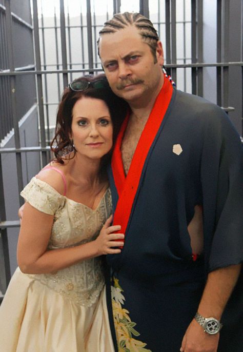 24 Reasons Why Nick Offerman And Megan Mullally Are The Most Hilarious Couple In Hollywood | Bored Panda Amy Poehler, Favorite Tv Shows, Movies Showing, Nick Offerman, Movies And Tv Shows, Parks And Rec Cast, Season 3, Dennis, Parks And Rec Memes