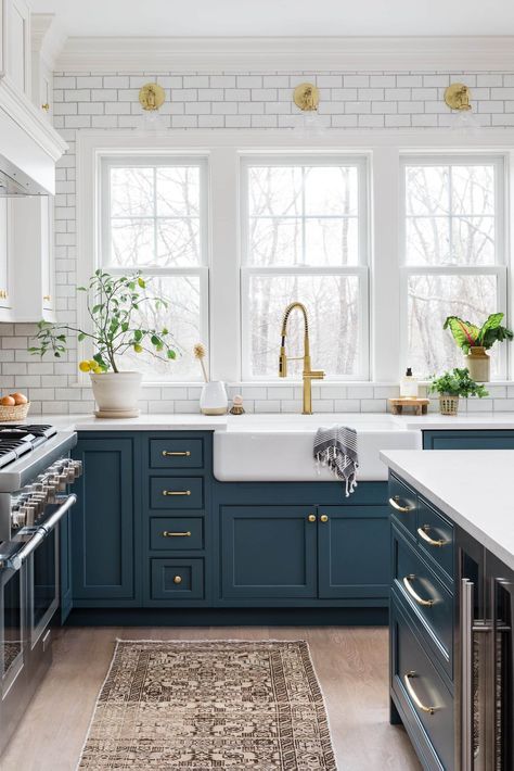 Interior, Kitchen Interior, Design, Home Décor, Blue Kitchen Cabinets, Kitchen Cabinet Colors, Blue Cabinets, Navy Kitchen, Kitchen Colors