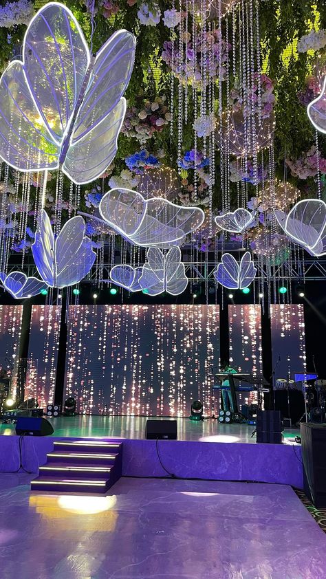 Enchanted Forest Prom, Prom Themes Enchanted, Enchanted Party, Enchanted Forest Quinceanera, Quince Themes Enchanted Forest, Enchanted Forest Theme Quinceanera, Enchanted Forest Theme Party, Enchanted Forest Quinceanera Theme, Enchanted Forest Party