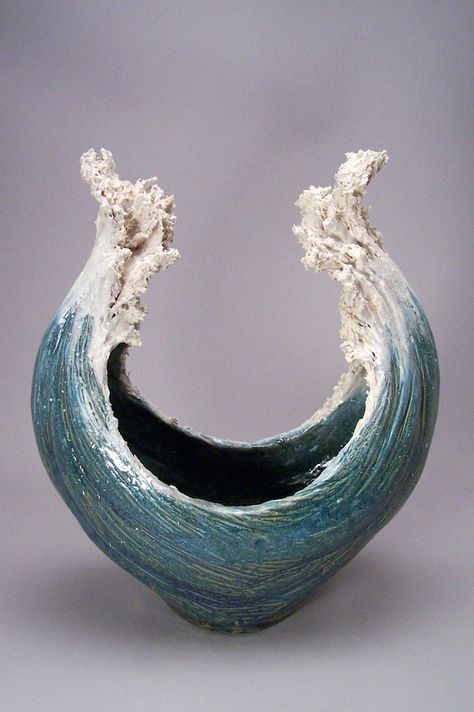 Ocean-Inspired Ceramic Sculptures Resemble Cresting Waves - My Modern Met                                                                                                                                                     More Ceramic Art, Ceramics, Pottery Art, Pottery Sculpture, Ceramics Projects, Ceramic Clay, Sculpture Art, Pottery Designs, Clay Ceramics