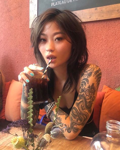 Instagram, Inked Girls, Asian Girl, Inked Babes, Asian Woman, Beleza, Asian Beauty, Fotos, Poses