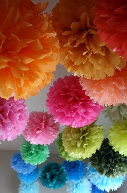 How to make tissue pom flowers - Design Dazzle Crafts, Tattoo, Kids Birthday, Mexican Tissue Paper Flowers, Tissue Paper Pom Poms, Diy Paper, Birthday Party, Diys, Party