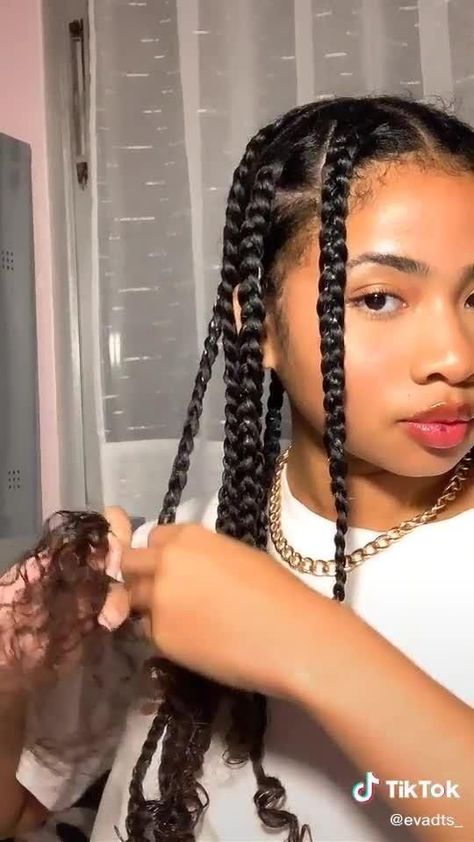 Youtube video compilation of the best braid tutorials on Tik Tok that are easy to do it yourself! Protective Styles, Braided Hairstyles, Box Braids Hairstyles, Braids Tutorial Easy, Braids Easy, Braided Hairstyles Tutorials, Braided Hairstyles Easy, Braids On Curly Hair, Braids With Curls
