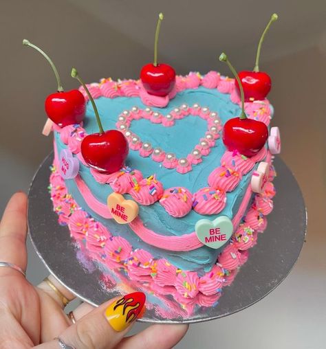 Diy, Cake, Decoration, Cake Art, Desserts, Cake Designs, Vintage Cake, Box Cake, Vintage Birthday Cakes