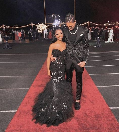 Dance, Homecoming Couples Outfits, Senior Prom Dresses, Black Prom Outfits For Couples, Prom Black Couples, Prom Couples Outfits Black, Black Prom Dress Couple, All Black Prom Couple, Prom Outfits For Couples Black