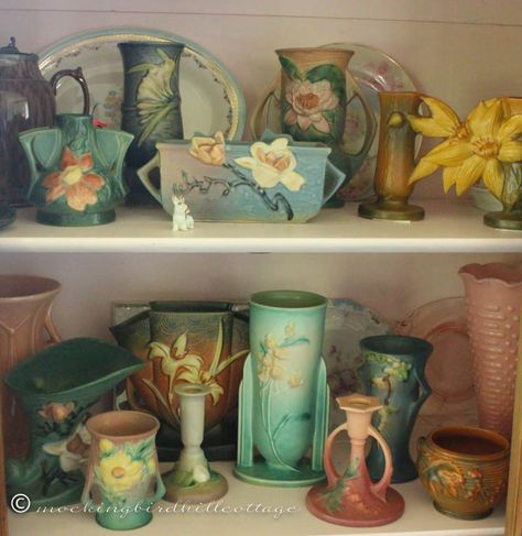 Roseville Pottery Collection, Roseville Pottery, Roseville Pottery Vintage, Mccoy Pottery Vases, Roseville, Vintage Pottery, Mccoy Pottery, Antique Pottery, Vintage Pottery Planters