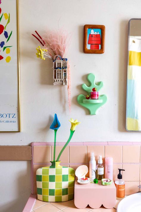 Home Décor, Apartment Therapy, Laundry, Home Deco, Colorful Apartment, Apartment Decor, Home Decor, Aesthetic Room Decor, Home Diy