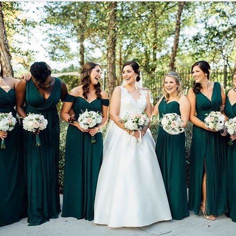A deep green goes well for any wedding season- from summer leaves to the deep winter ocean. Lovely smiles with these #dessygroup bridesmaids! via @bellabridesmaids #bellanola @gabby_gchapinstudios Lady, Wedding Colours, Emerald Green Bridesmaid Dresses, Emerald Green Weddings, Green Bridesmaid, Emerald Wedding Colors, Wedding Colors, Dark Green Wedding, Green Bridesmaid Dresses