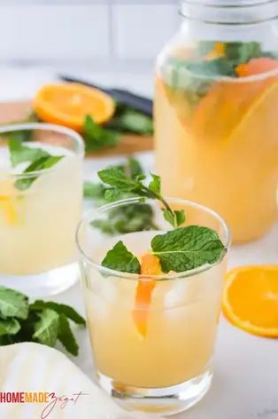 Non alcoholic summer drink recipes to try this summer - Her Blog Journal Alcoholic Drinks, Punch, Alcohol, Fruit, Refreshing Drinks, Guava Juice, Summer Drinks Alcohol, Summer Drink Recipes, Tropical Fruit Drinks