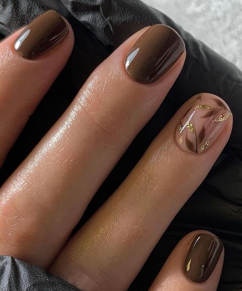 Posting autumn nails…..and I ain’t even sorry 🤎 #london #nails #nailartist #nailart #ecoconscious #gelnails #showscratch #fashion… | Instagram Cute Short Nails, Short Gel Nails, Cute Gel Nails, Short Nails Art, Natural Gel Nails Ideas Short, Short Almond Nails, Stick On Nails, Glue On Nails, Autumn Nails